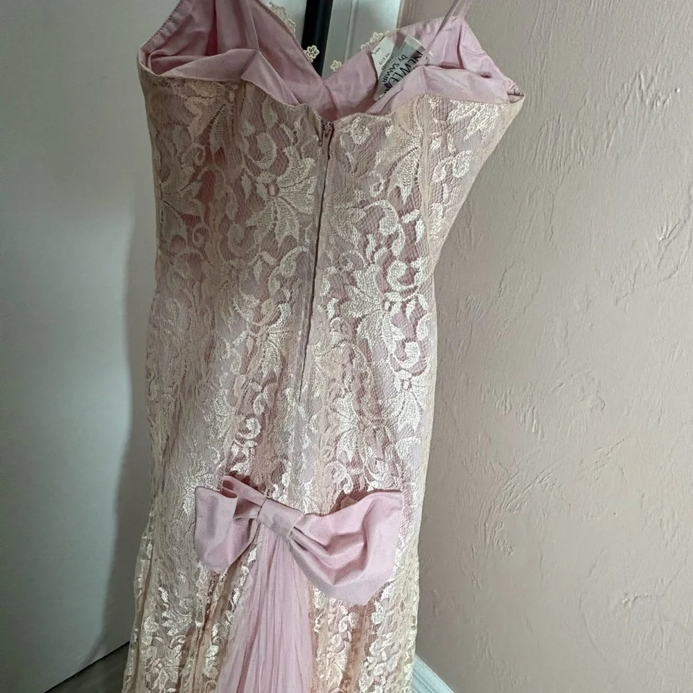 newleaf by samir  nice beautiful pink dress 

Size 7/8

Really good condition - Picture 7 of 8